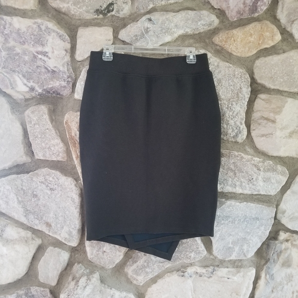 424 Fifth Lord & Taylor Asymetrical Hem skirt M - Picture 8 of 8